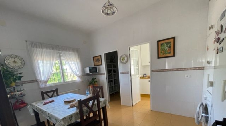 Badajoz - Almendralejo - 900m2