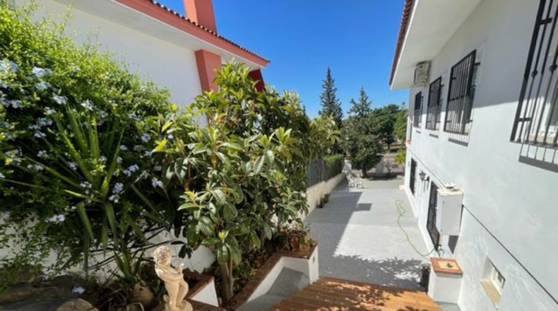 Badajoz - Almendralejo - 900m2