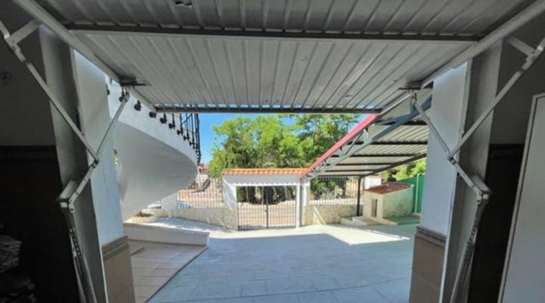 Badajoz - Almendralejo - 900m2