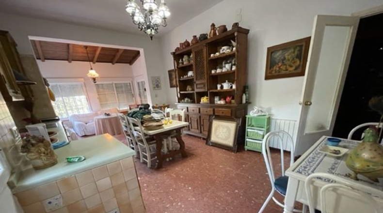 Badajoz - Almendralejo - 4540m2