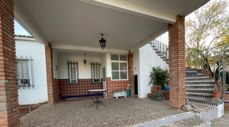 Badajoz - Almendralejo - 4540m2