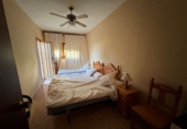 Отдельно стоящий дом с участком на продажу в городе Almendralejo. Фото