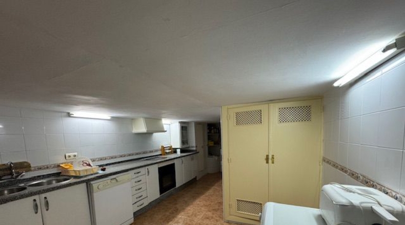 Badajoz - Almendralejo - 1200m2