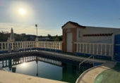 Отдельно стоящий дом с участком на продажу в городе Almendralejo. Фото