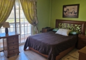 Chalet independiente con terreno en venta en Motril ref: TR200755 foto