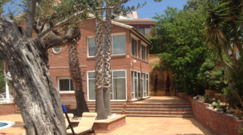 Barcelona - Corbera de Llobregat - 809m2