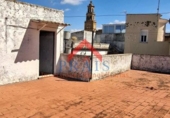 Дом с участком на продажу в городе Utrera. Фото