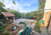 Отдельно стоящий дом с участком на продажу в городе Corbera de Llobregat. Фото