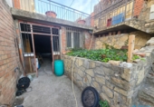 Отдельно стоящий дом с участком на продажу в городе Corbera de Llobregat. Фото