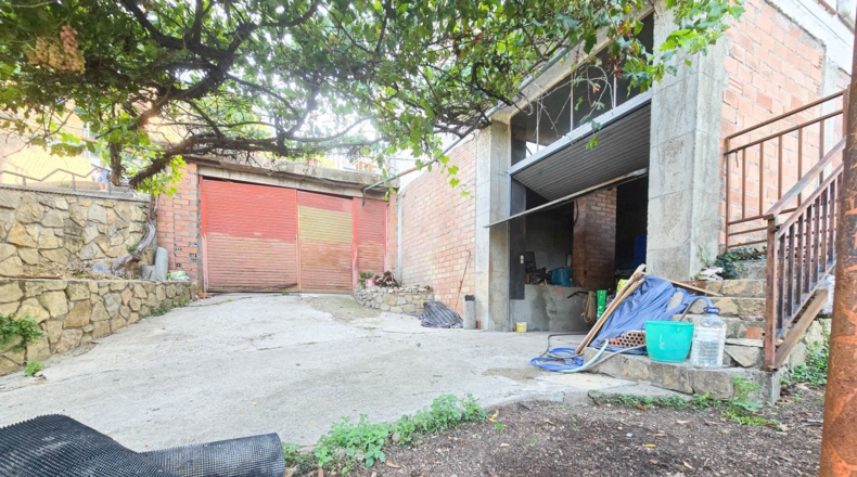 Barcelona - Corbera de Llobregat - 829m2