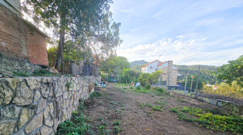 Barcelona - Corbera de Llobregat - 829m2