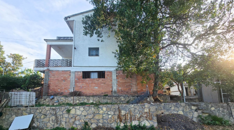 Barcelona - Corbera de Llobregat - 829m2