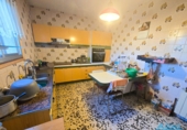 Отдельно стоящий дом с участком на продажу в городе Corbera de Llobregat. Фото