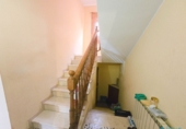 Отдельно стоящий дом с участком на продажу в городе Corbera de Llobregat. Фото