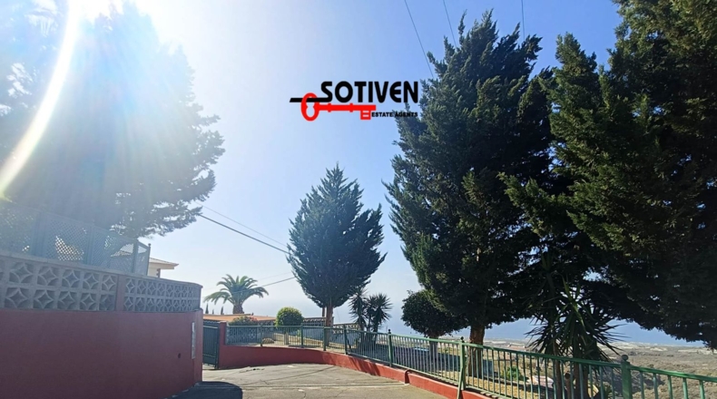 Santa Cruz de Tenerife - Гия-де-Исора - 9161m2