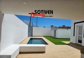 Chalet independiente con terreno en venta en Arona ref: TR251580 foto