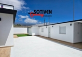 Chalet independiente con terreno en venta en Arona ref: TR251580 foto