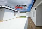 Chalet independiente con terreno en venta en Arona ref: TR251580 foto