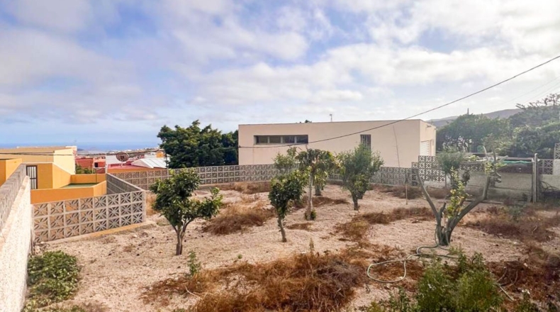 Santa Cruz de Tenerife - El Río - 678m2