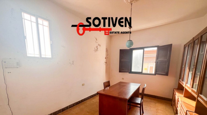 Santa Cruz de Tenerife - El Río - 678m2