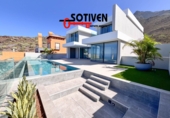 Villa con terreno en venta en Adeje ref: TR332316 foto