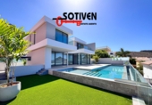 Villa con terreno en venta en Adeje ref: TR332316 foto