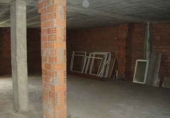 Участок с постройкой на продажу в городе Boiro. Фото