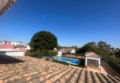 Chalet independiente con terreno en venta en Pinares de Lepe ref: TR338773 foto