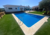 Chalet independiente con terreno en venta en Pinares de Lepe ref: TR338773 foto