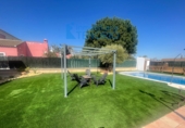 Chalet independiente con terreno en venta en Pinares de Lepe ref: TR338773 foto