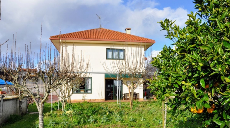 La Coruña - O Corral da Igrexa - 851m2