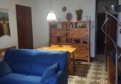 Отдельно стоящий дом с участком на продажу в городе Caudiel. Фото