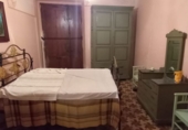 Отдельно стоящий дом с участком на продажу в городе Segorbe. Фото