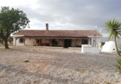 Chalet independiente con terreno en venta en Lorca ref: TR93316 foto