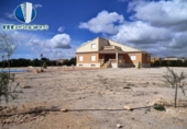 Chalet independiente con terreno en venta en Yecla ref: TR93199 foto