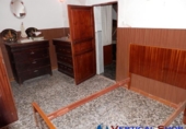 Дом с участком на продажу в городе Каудете. Фото