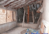 Дом с участком на продажу в городе Каудете. Фото