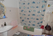 Дом с участком на продажу в городе Каудете. Фото