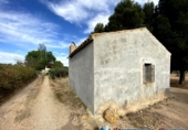 Chalet independiente con terreno en venta en Alcalá del Júcar ref: TR74925 foto