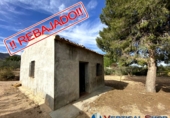 Chalet independiente con terreno en venta en Alcalá del Júcar ref: TR74925 foto
