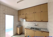 Дом с участком на продажу в городе Каудете. Фото