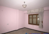Дом с участком на продажу в городе Каудете. Фото