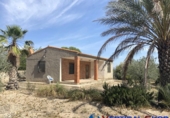 Chalet independiente con terreno en venta en Caudete ref: TR203886 foto