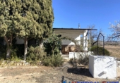 Chalet independiente con terreno en venta en Almansa ref: TR285369 foto