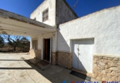 Chalet independiente con terreno en venta en Caudete ref: TR277804 foto