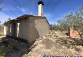 Chalet independiente con terreno en venta en Alcalá del Júcar ref: TR105476 foto