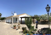 Chalet independiente con terreno en venta en Caudete ref: TR278094 foto