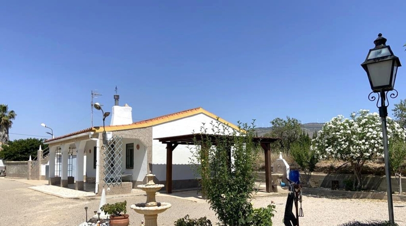 Albacete - Caudete - 2051m2