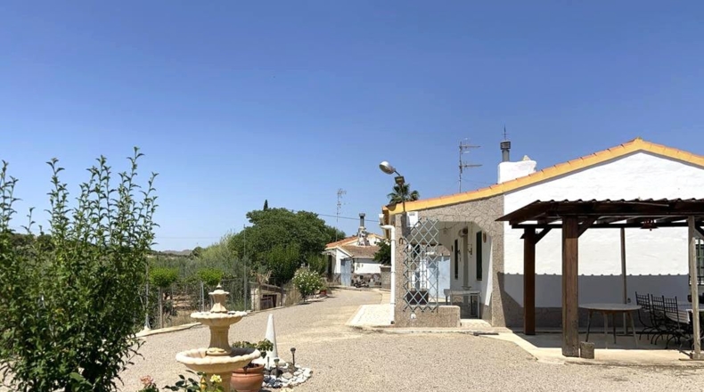 Albacete - Caudete - 2051m2