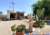 Chalet independiente con terreno en venta en Caudete ref: TR278094 foto